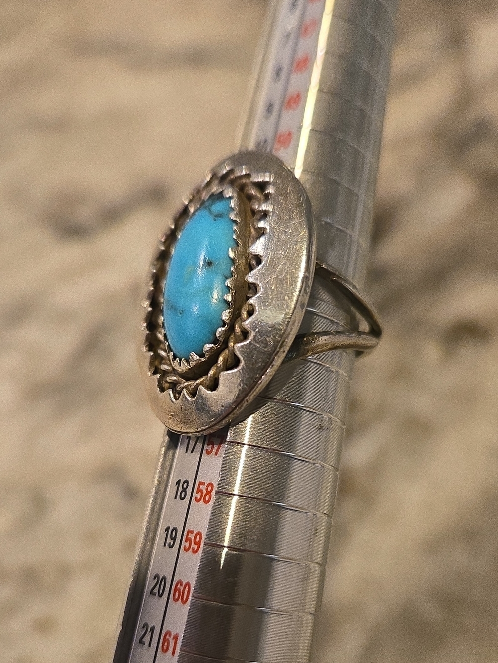 Navajo Design Turquoise Ring - Picture 10 of 11